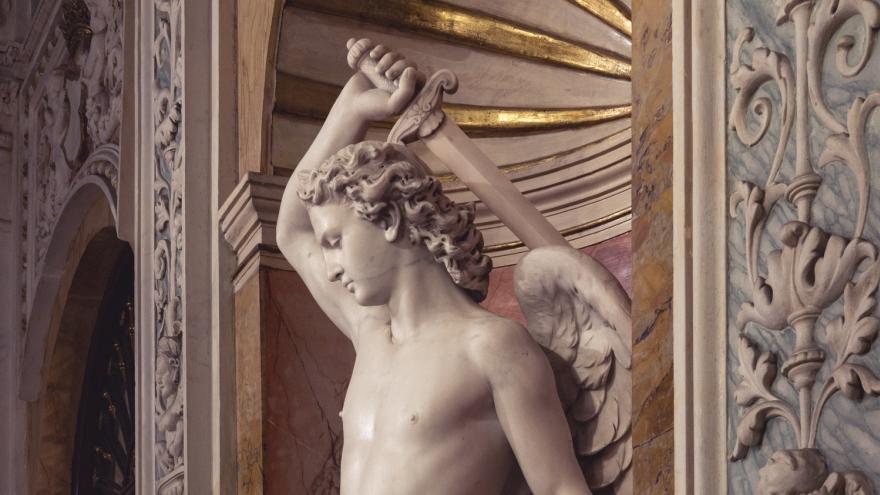 detalle escultura escalera
