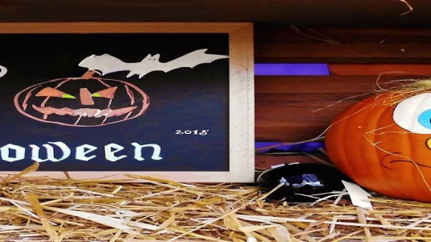 taller halloween