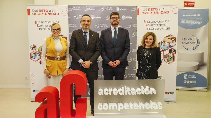 Personalidades firma Convenio Comunidad de Madrid Móstoles Desarrollo