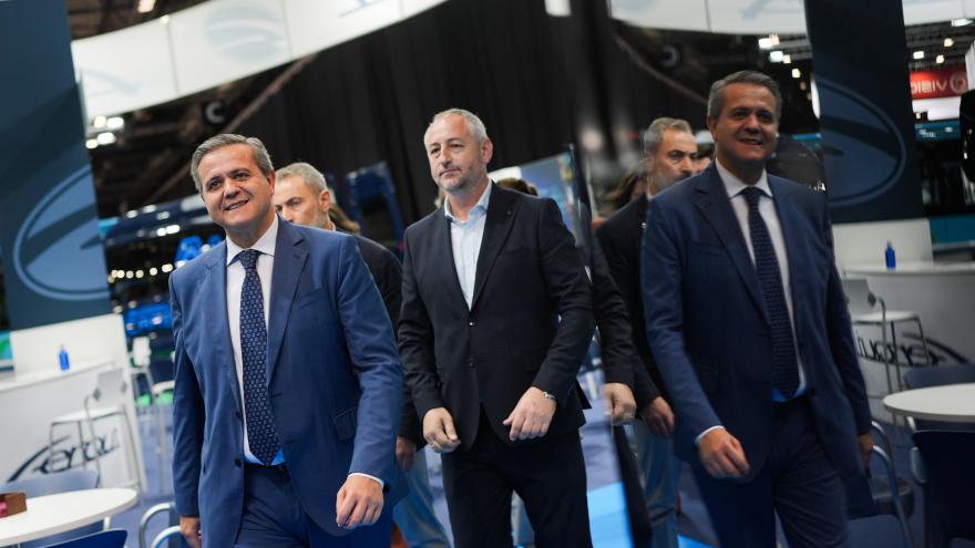 El consejero en el acto