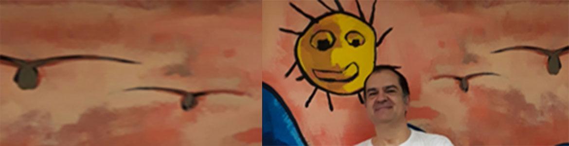 Imagen decorativa, cuenta cuentos posando