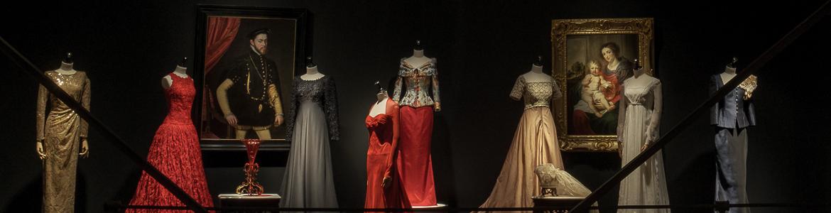 Exposición "Caprile Lorenzo". Fotografía Guillermo Gumiel Exposición con vestidos de diseño