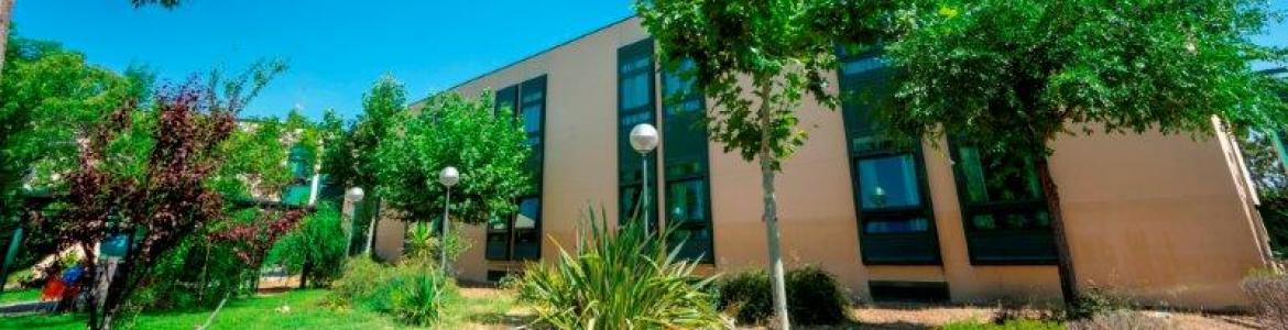 Fachada exterior residencia personas mayores