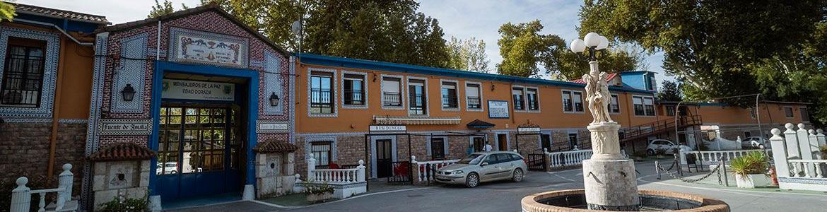 exterior residencia personas mayores