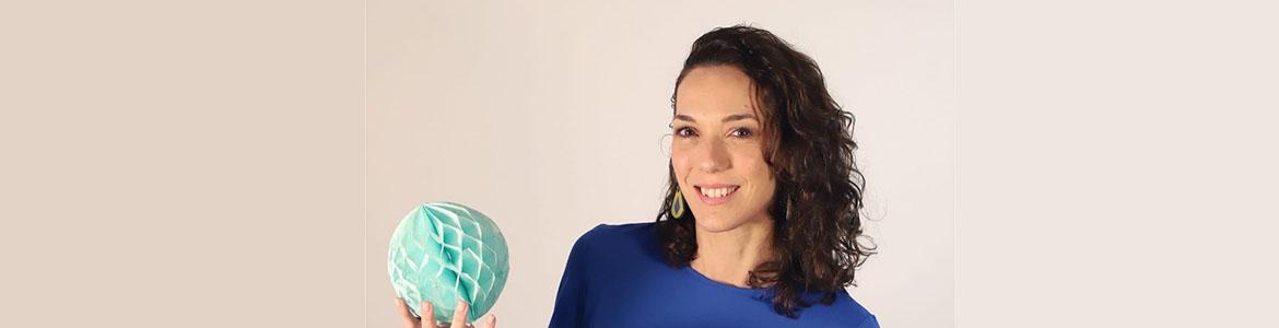 Imagen decorativa, actriz posando