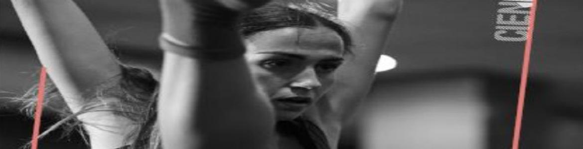 imagende blanco y negro de una mujer bailando