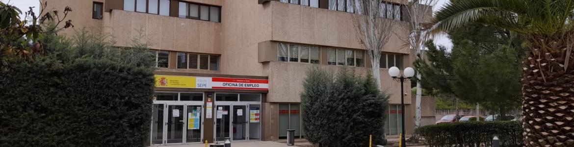 Fachada Oficina de Empleo Moratalaz