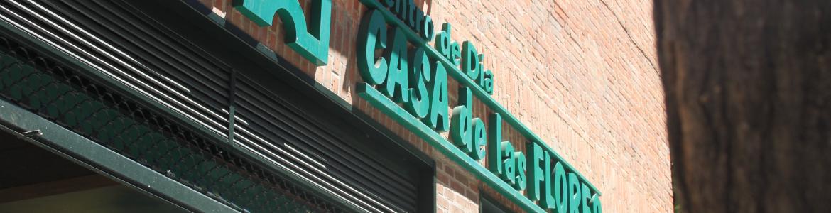 Exterior centro de día para personas mayores