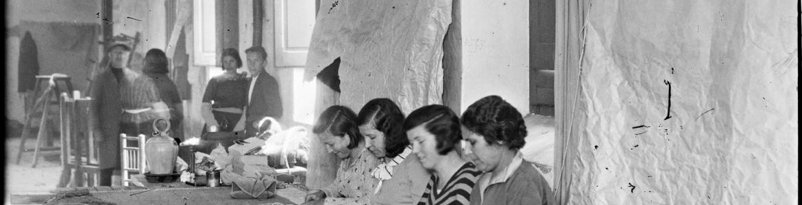 Mujeres de la Real Fábricas y Tapices Real Fábricas y Tapices