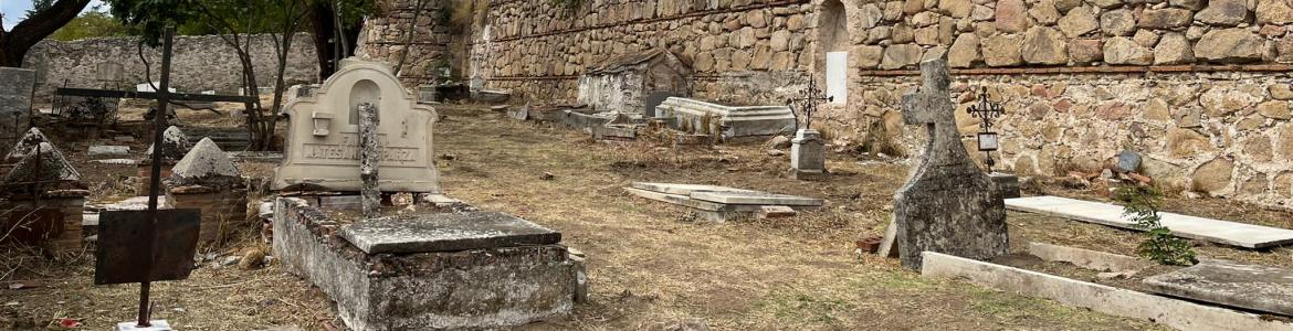 El cementerio viejo