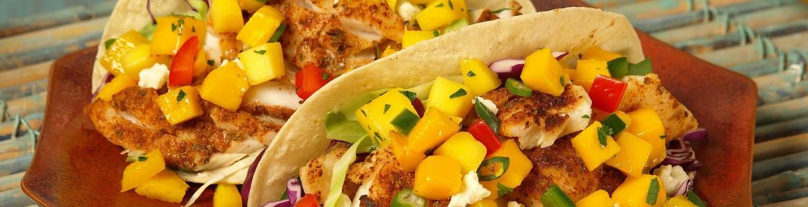 pedir comida a domicilio plato con dos tacos de maíz rellenos