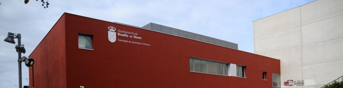 Fachada del Centro de Información Juvenil de Boadilla del Monte