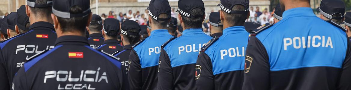 Policías locales Acto de entrega de diplomas a los nuevos policías locales