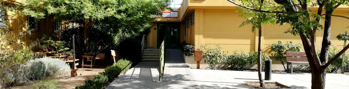 Centro de Día de Soporte Social (CD), Centro de Rehabilitación Psicosocial (CRPS) y Centro de Rehabilitación Laboral (CRL) Torrejón Fachada del Centro de Día de Soporte Social (CD), Centro de Rehabilitación Psicosocial (CRPS) y Centro de Rehabilitación Laboral (CRL) Torrejón