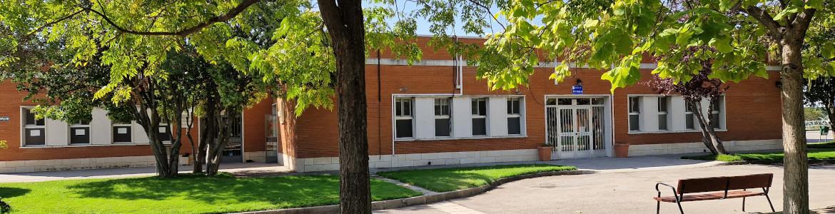 Fachada del Centro Ocupacional Centro Especial del ISFAS