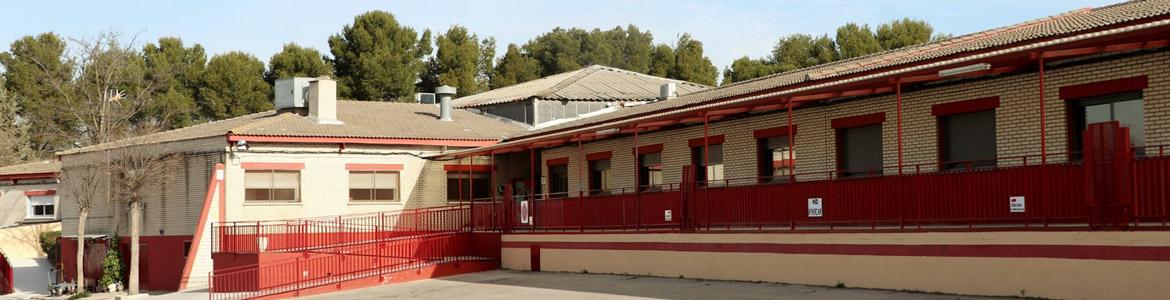 Fachada del Centro de Día Roque Garrido y del Centro de Día Nuestra Señora de Los Ángeles APANID