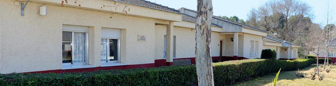 Residencia Viviendas El Pinar de Acedinos APANID Fachada de la Residencia Viviendas El Pinar de Acedinos APANID