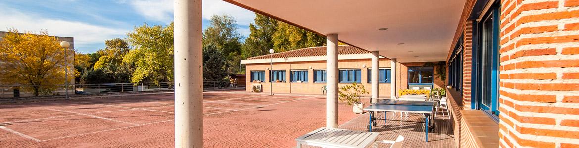 Fachada de la Residencia (MR) Alcobendas para personas con enfermedad mental