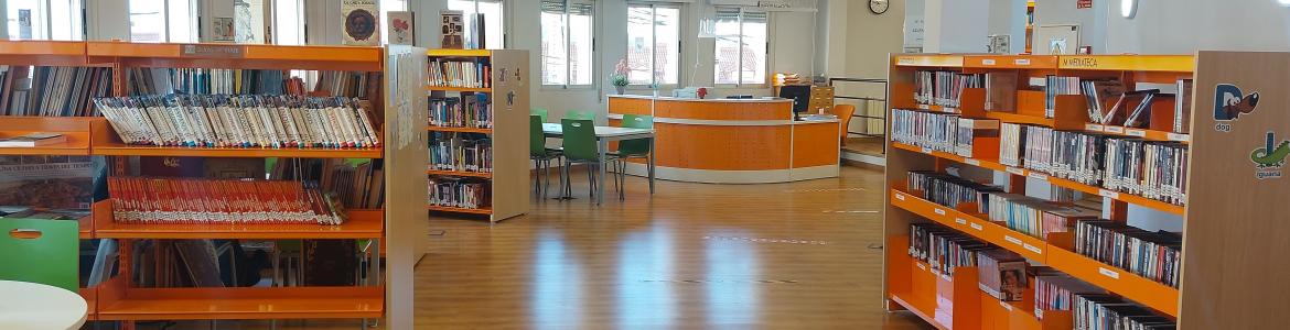 Interior Biblioteca Carmen Martín Gaite de El Boalo