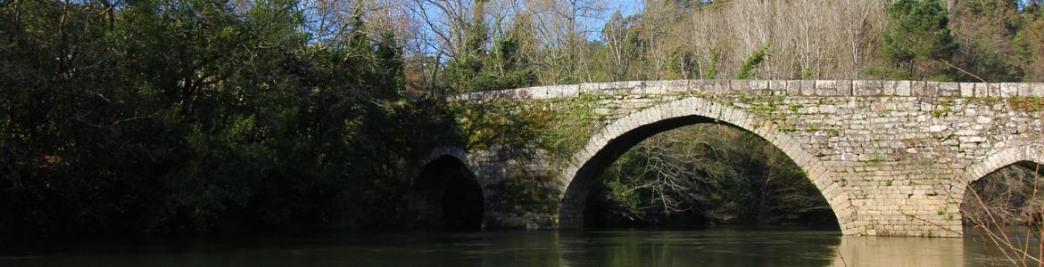 Foto puente medieval