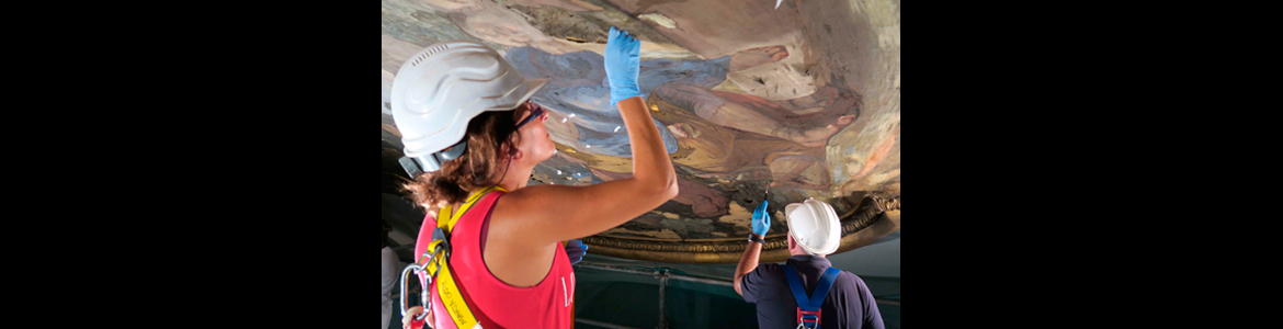 Pinturas murales de la bóveda situada a los pies de la iglesia parroquial de Santa Bárbara