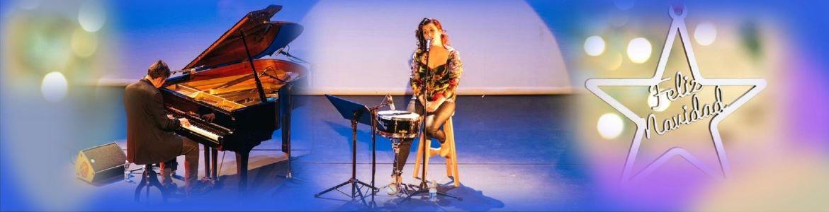 Espectáculo musical a cargo de Indigo Jazz Cantante y pianista con motivos navideños