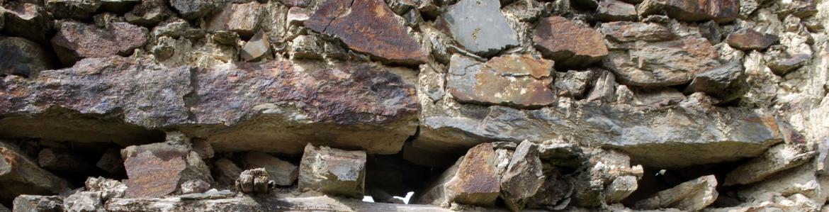Restos de una casa en el Conjunto Histórico de Patones de Arriba, en el municipio de Patones Conjunto Histórico de Patones de Arriba
