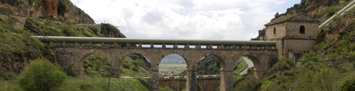 Acueducto en el Conjunto Histórico de Patones de Arriba, en el municipio de Patones Conjunto Histórico de Patones de Arriba, en el municipio de Patones