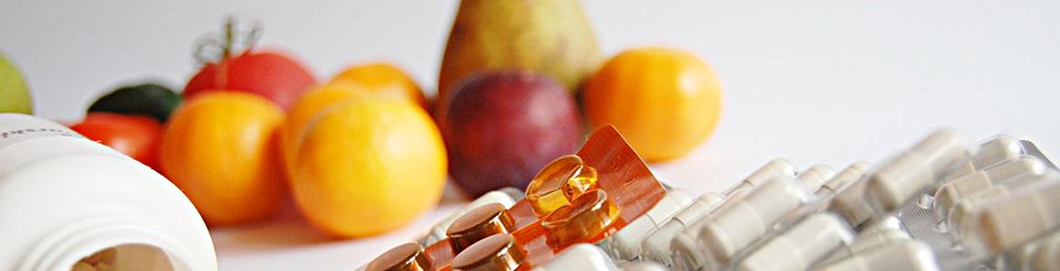 medicamentos y fruta