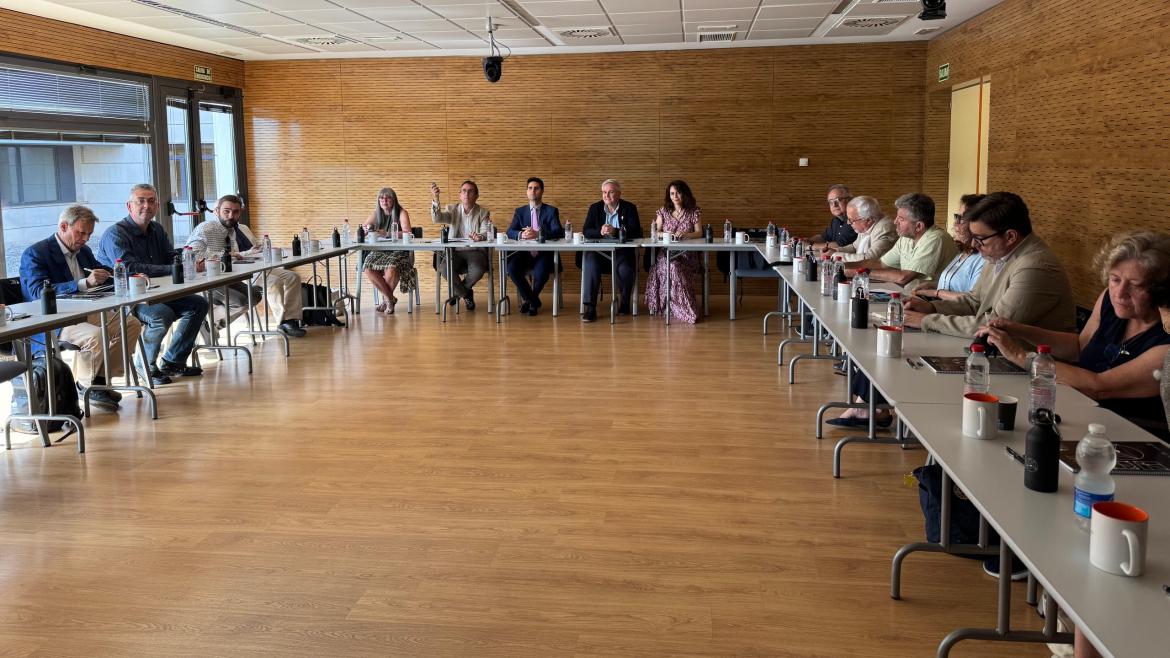 La Comunidad de Madrid, entre las regiones líderes en centros de excelencia en investigación El consejero de Educación, Ciencia y Universidades