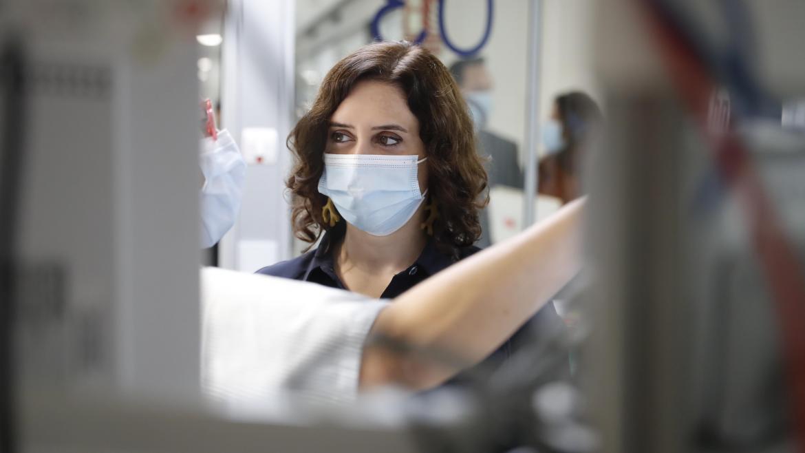 Díaz Ayuso pide a la Agencia Española del Medicamento que las farmacias puedan realizar test de antígenos COVID-19