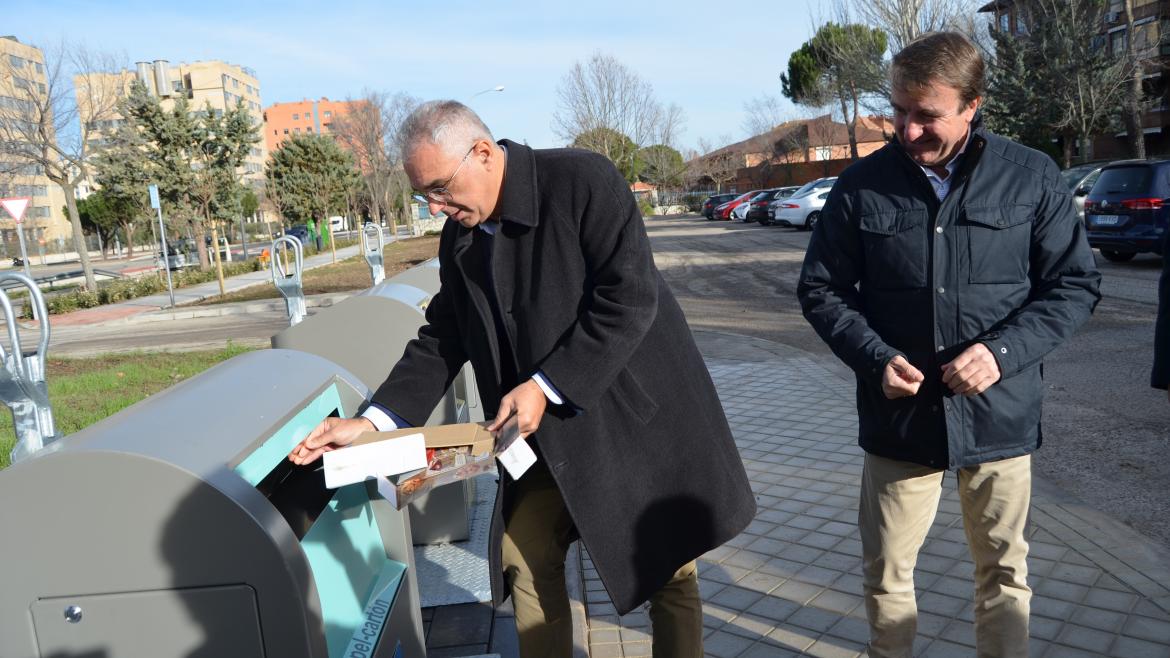 El consejero durante su visita