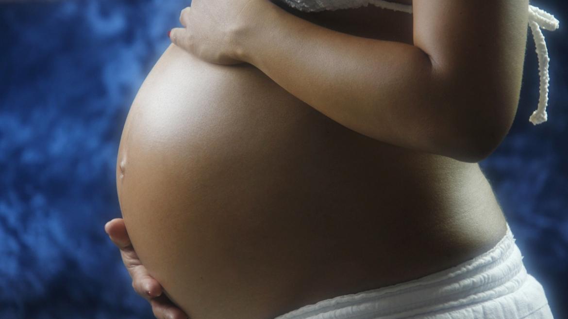 Control de glucosa en el embarazo Vientre de mujer embarazada