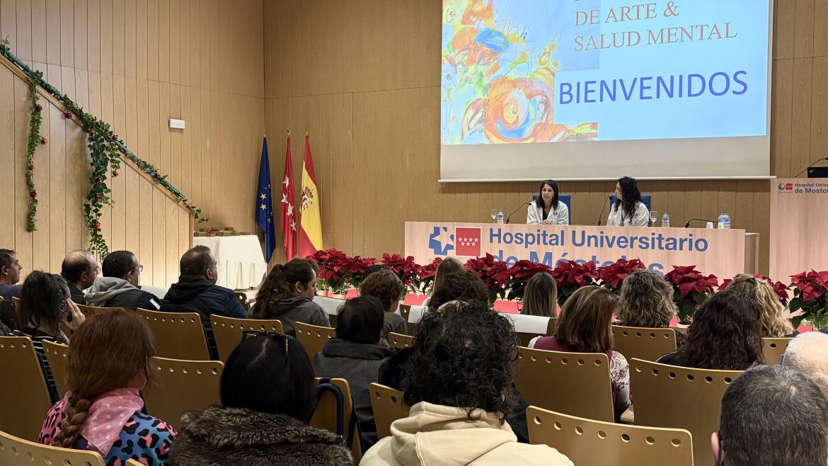 Durante la inauguración, la subdirectora médica del Hospital, Cristina Moral Moraleda