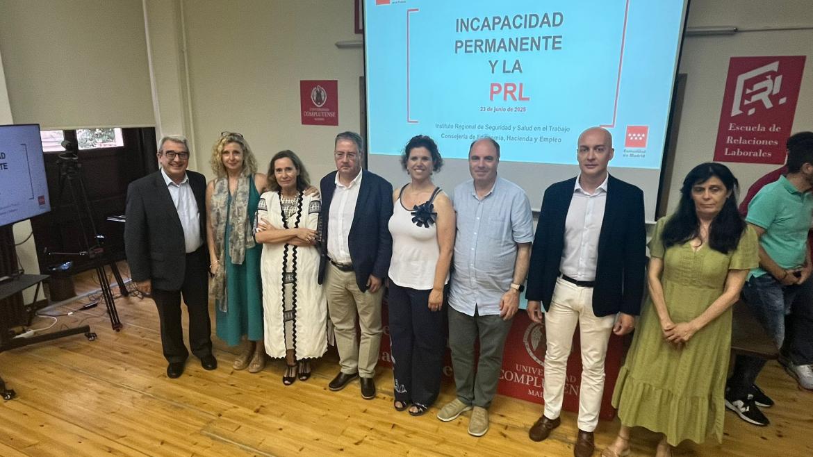 Jornada incapacidad permanente y prevención de riesgos laborales ponentes sobre escenario jornada