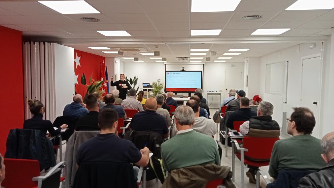 Asistentes jornadas formación reciclaje exposición amianto