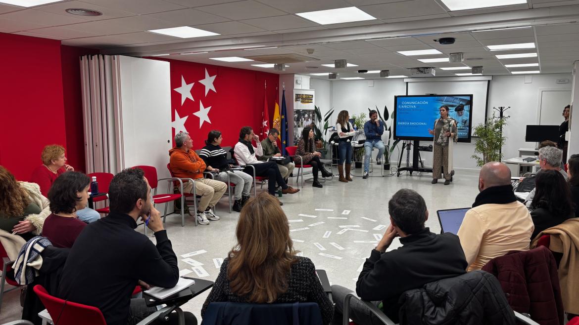 Asistentes taller energía emocional IRSST