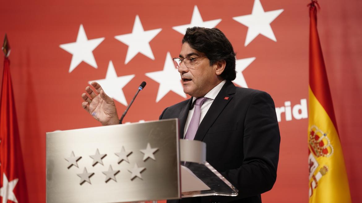 El consejero David Pérez durante la rueda de prensa 