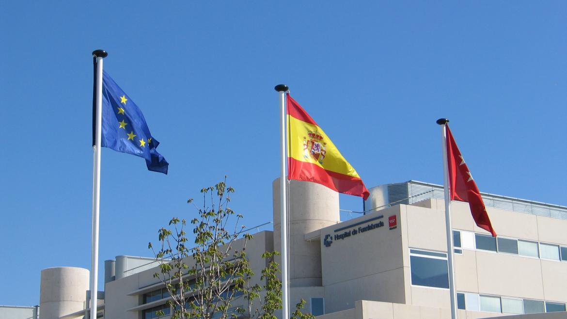 Entrada principal del Hospital de Fuenlabrada