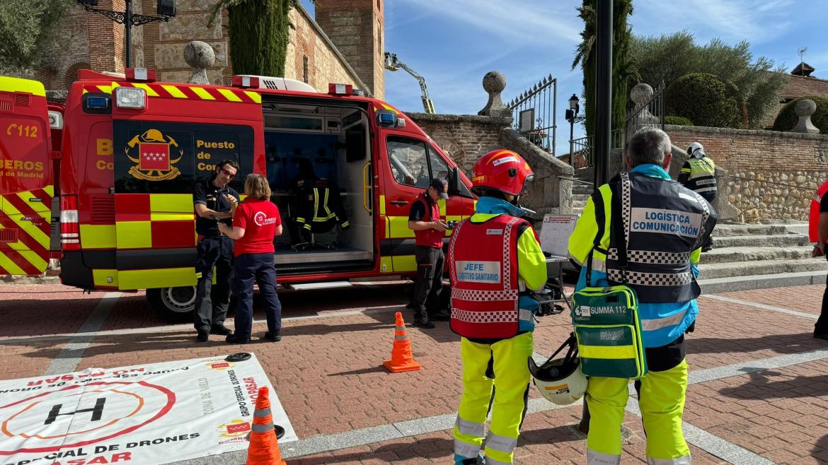 Los responsables del Dispositivo Sanitario de SUMMA 112, en el simulacro de Villamanta