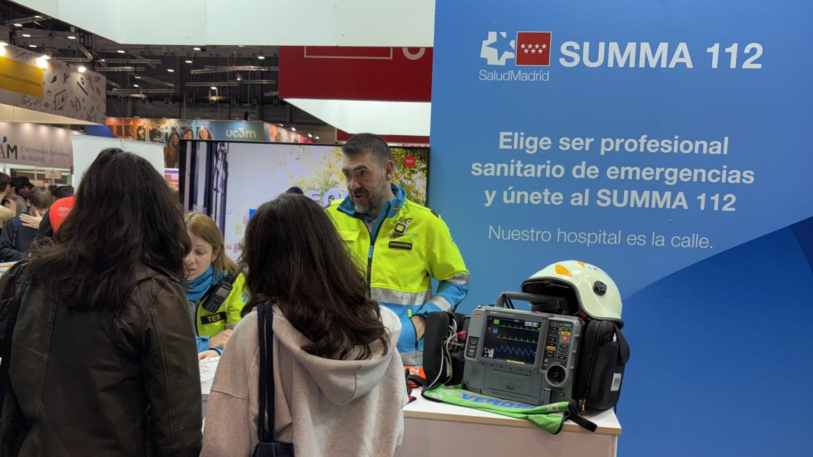 Imagen del espacio del SUMMA 112 en la Feria de la Educación