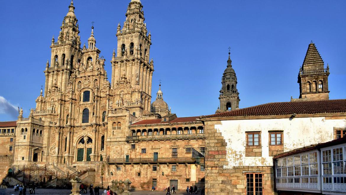 Imagen de la Plaza del Obradoiro con la Catedral al fondo