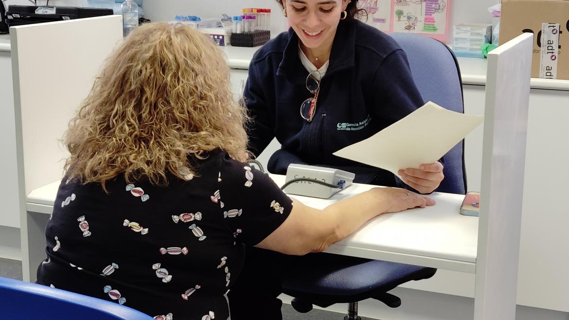 Los profesionales de los Centros de Salud de la Comunidad enseñan a los ciudadanos a cuidar su corazón Campamento Salud Cardiovascular