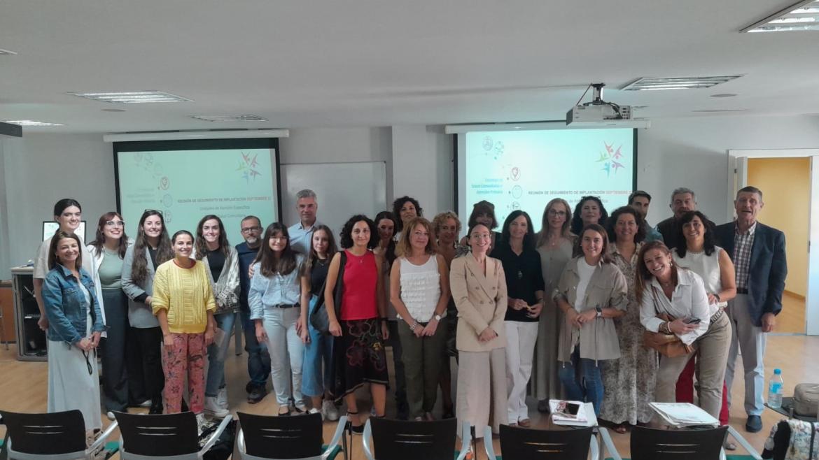 Presentada la Estrategia de Salud Comunitaria a las Unidades de Atención Específica de Primaria Miembros de la reunión