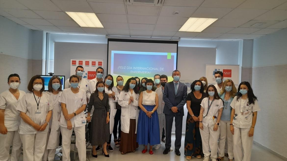 Atención Primaria reconoce en el Día Internacional el trabajo de vacunación, cuidados y atención al paciente crónico de las enfermeras Celebración del Día Mundial de la Enfermería en el CS Alameda de Osuna