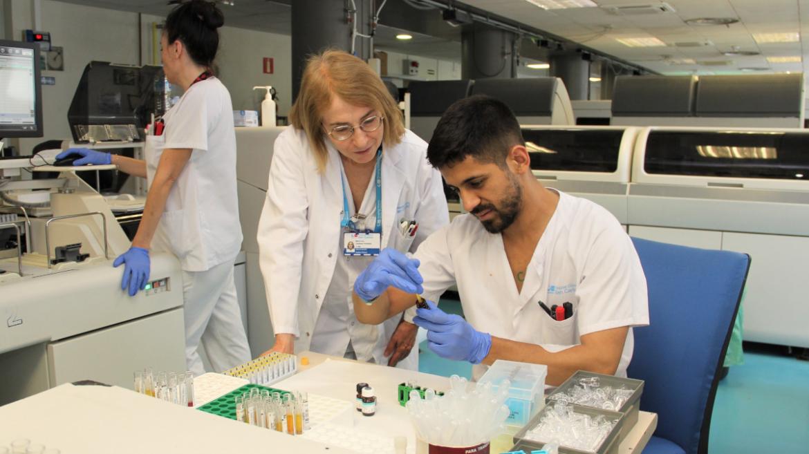 En el Laboratorio Core del Clínico San Carlos se realizan más de 10 millones de determinaciones analíticas al año En el Laboratorio Core del Hospital Clínico San Carlos se realizan más de 10 millones de determinaciones analíticas al año