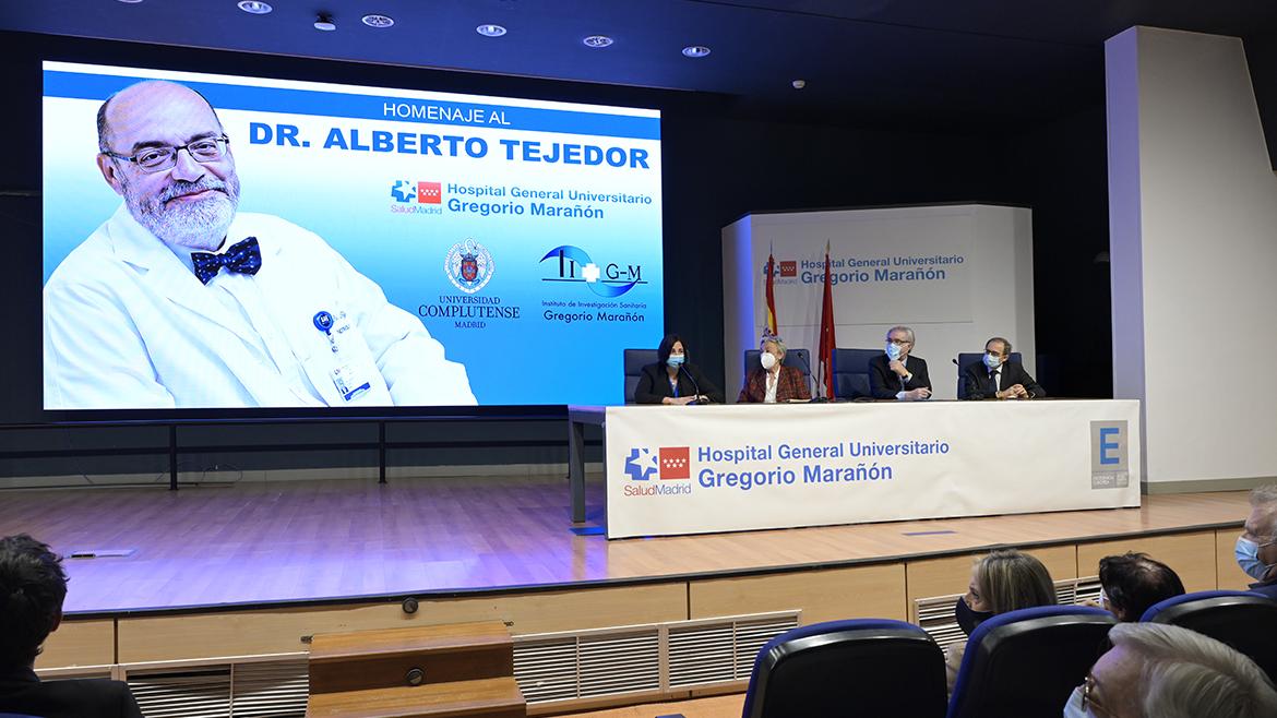 Acto de homenaje al doctor Alberto Tejedor en el Hospital Gregorio Marañón aula magna del hospital gregorio marañón