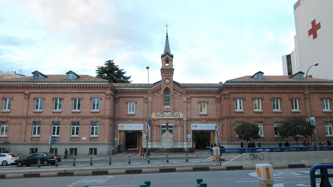 El Hospital Universitario Cruz Roja celebra las II Jornadas de Geriatría Fachada del Hospital