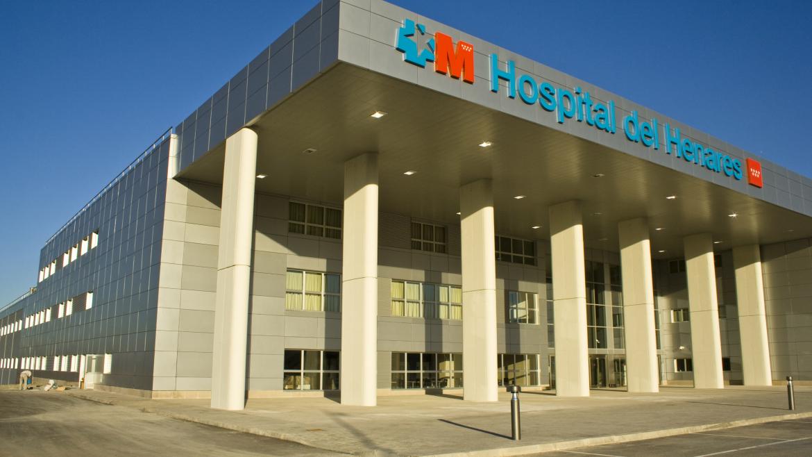 Fachada del hospital del Henares