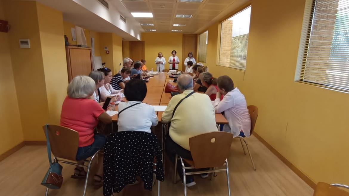 Las Unidades de Atención al Usuario de Torrejón de Ardoz forman a los mayores en herramientas digitales de salud mayores Torrejón de Ardoz